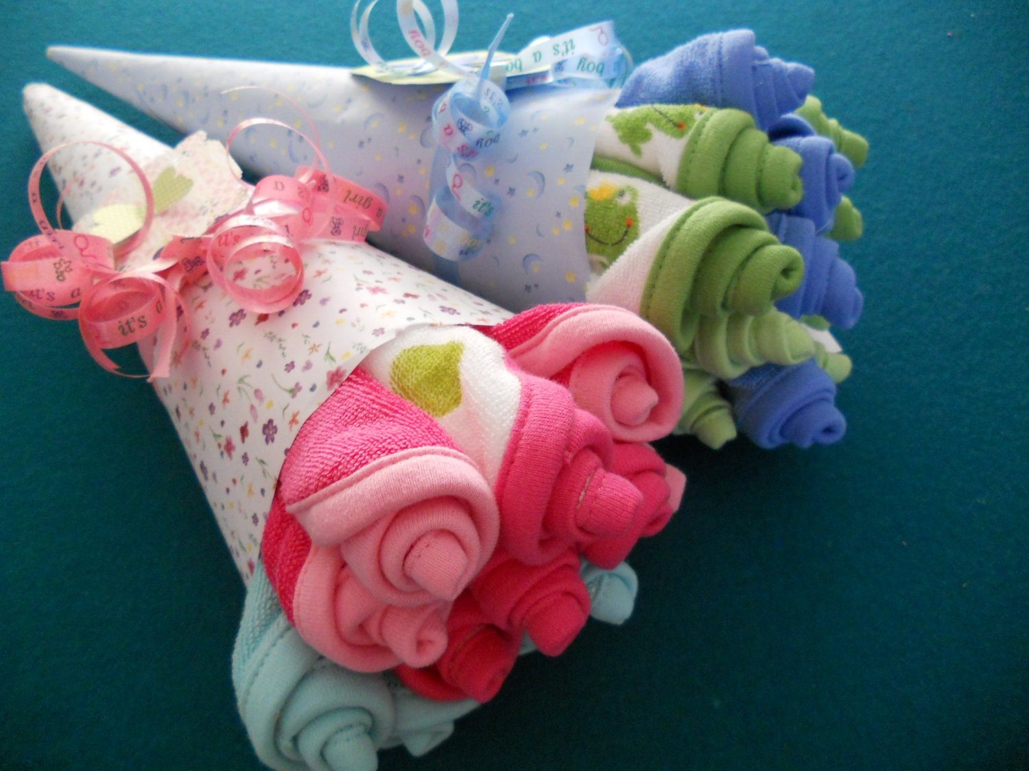 10% Off  Washcloth Rosebud Bouquet / Baby Shower Gift/ Hospital Gift/ Bridal Shower Gift  Available in Boy, Girl, Neutral , Bridal