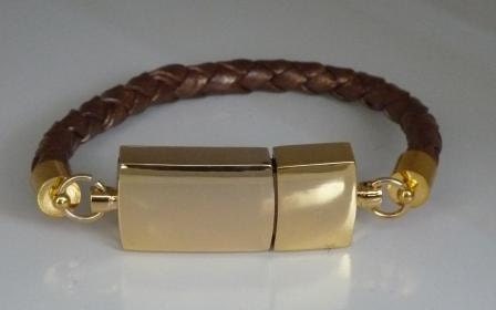 Unique Scandinavian design  - Leather USB Bracelet