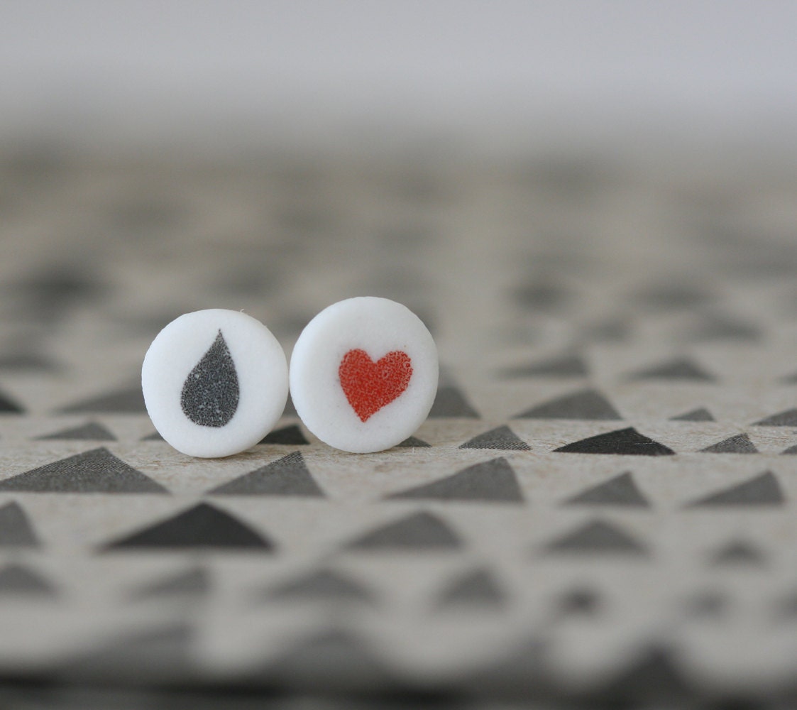 A drop and a heart - Porcelain Earrings