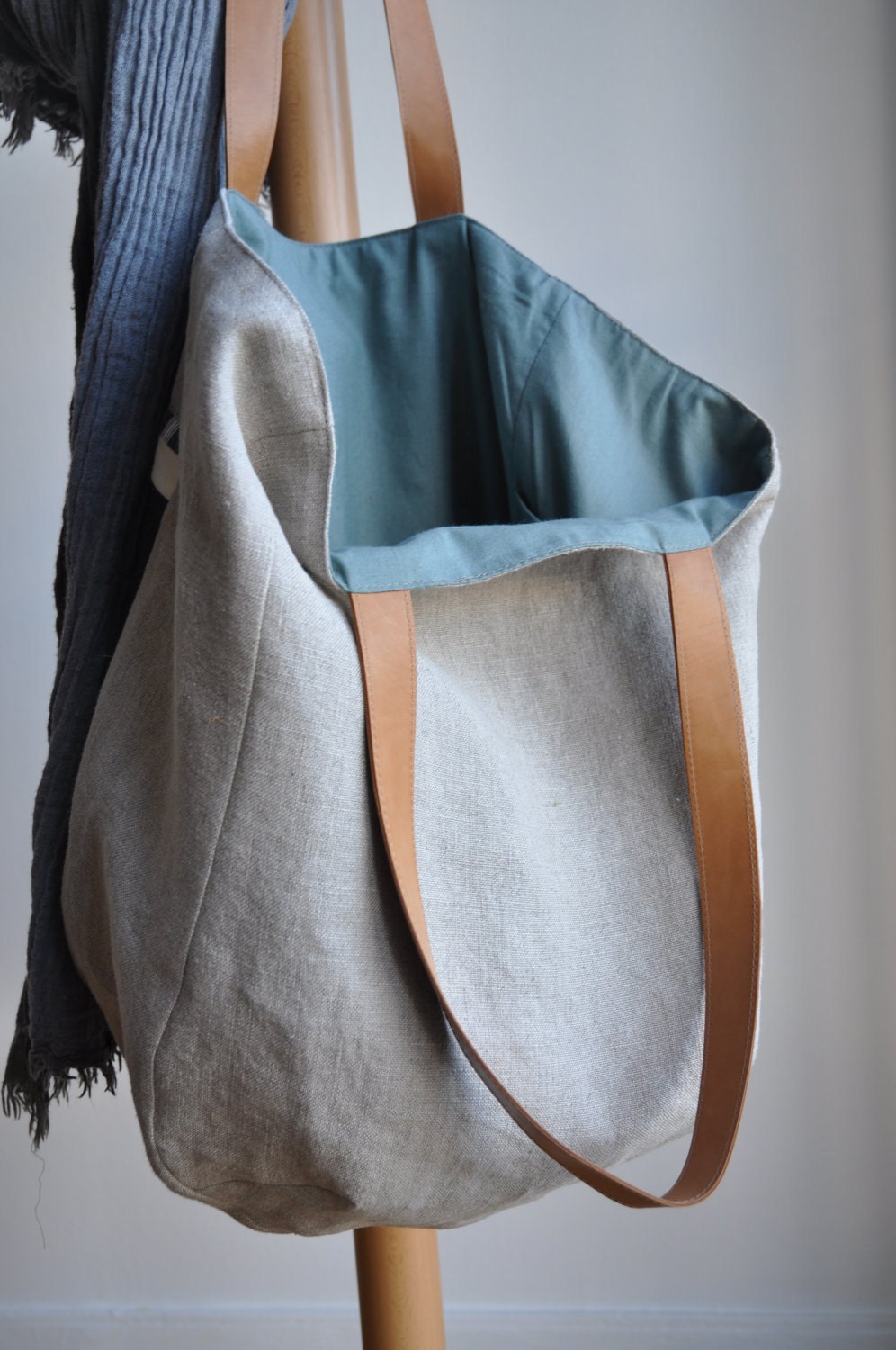 Patchwork linen bag with leather handles