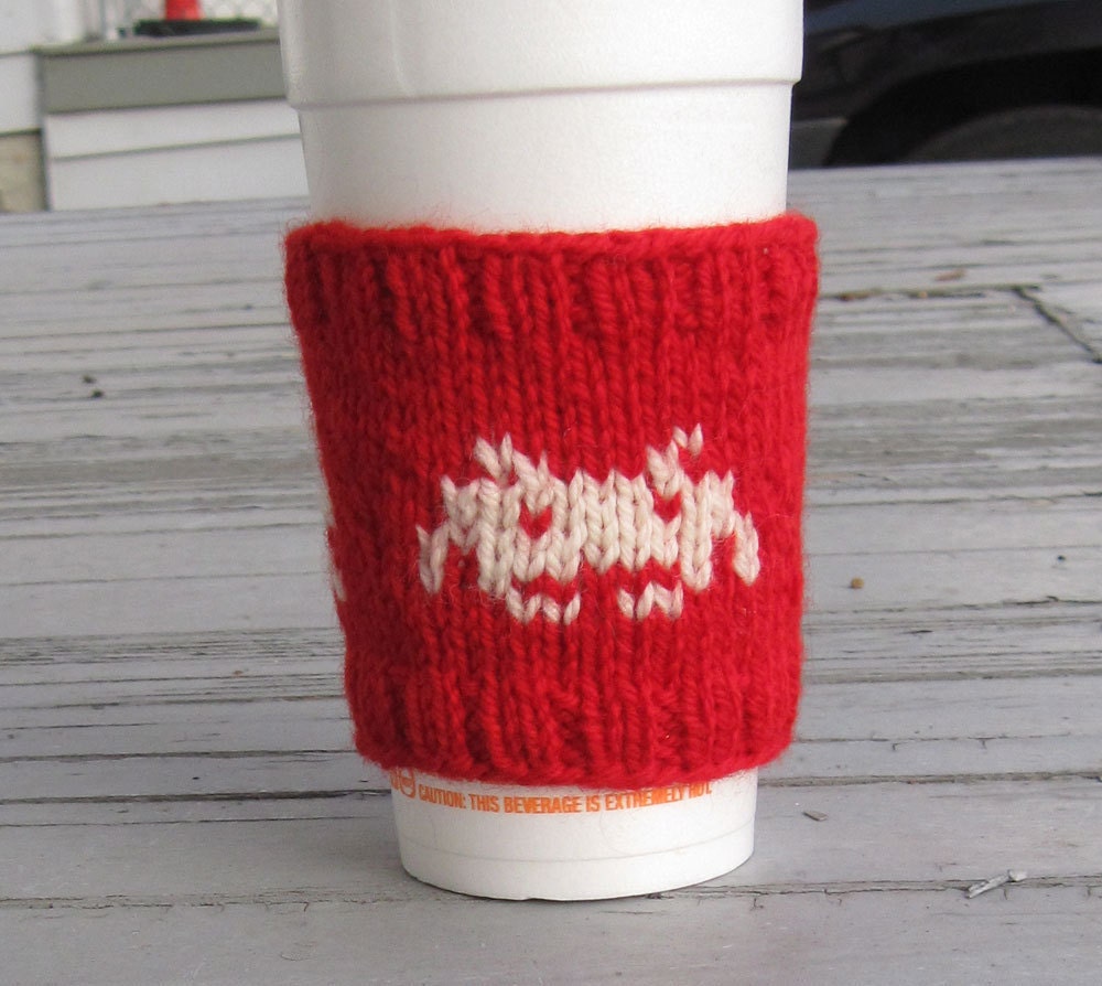 Space Invaders Coffee Cup Sleeve, red and white wool