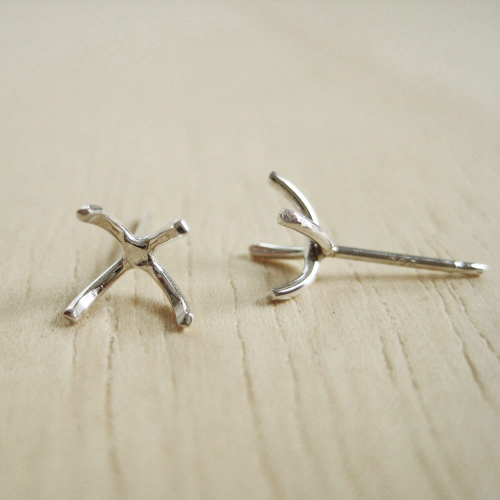 Simple X Silver Posts