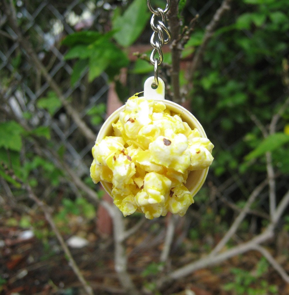 SALE Bucket of Freshly Popped Popcorn Keychain by PinkFrog4U