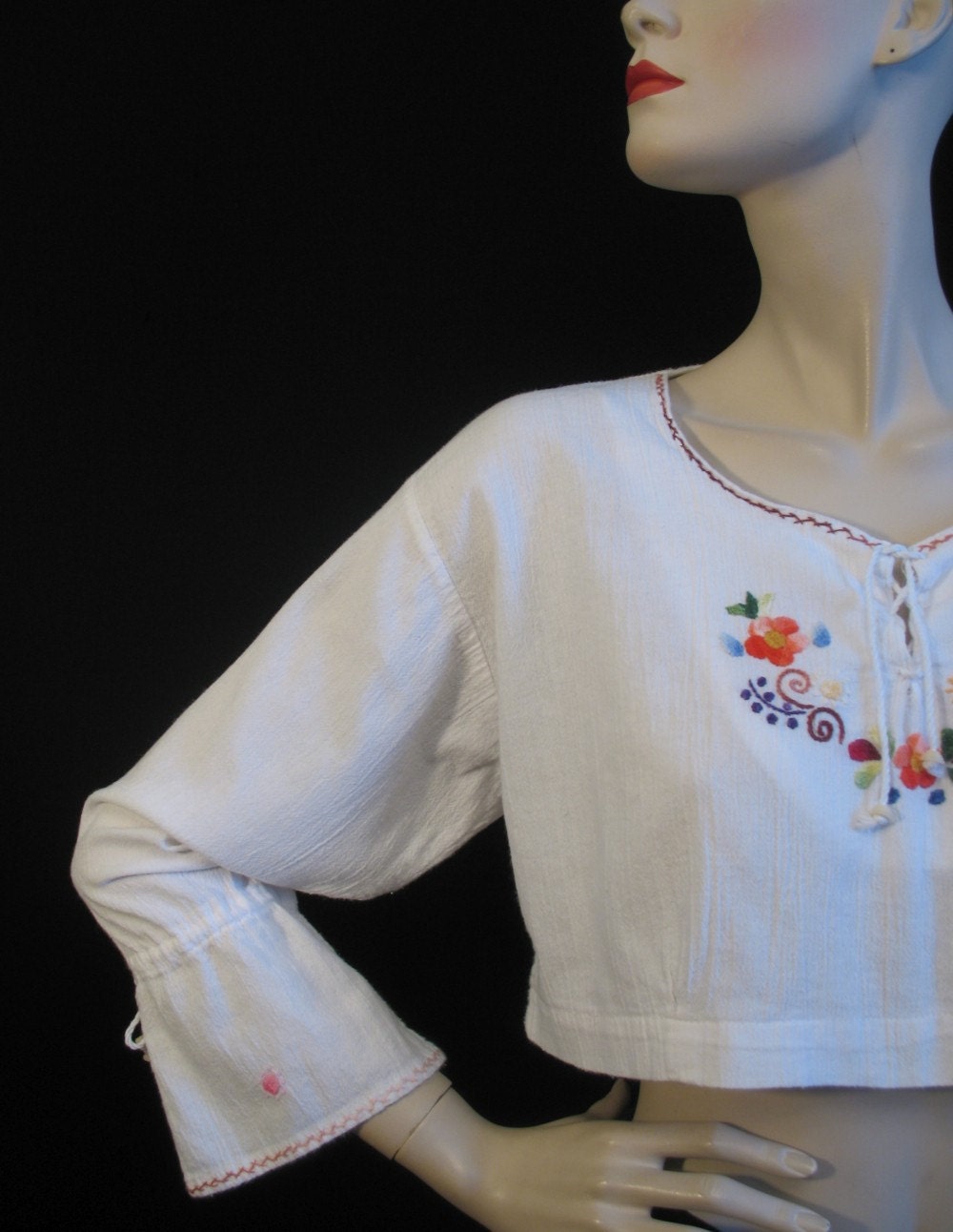 Ethnic Cropped Hippie Top / Vintage 70s Blouse / L  / Bell Sleeves / Hand Embroidered