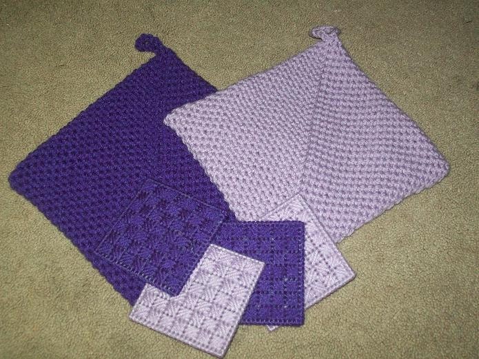 Hot Pad and Coaster Set in Purple