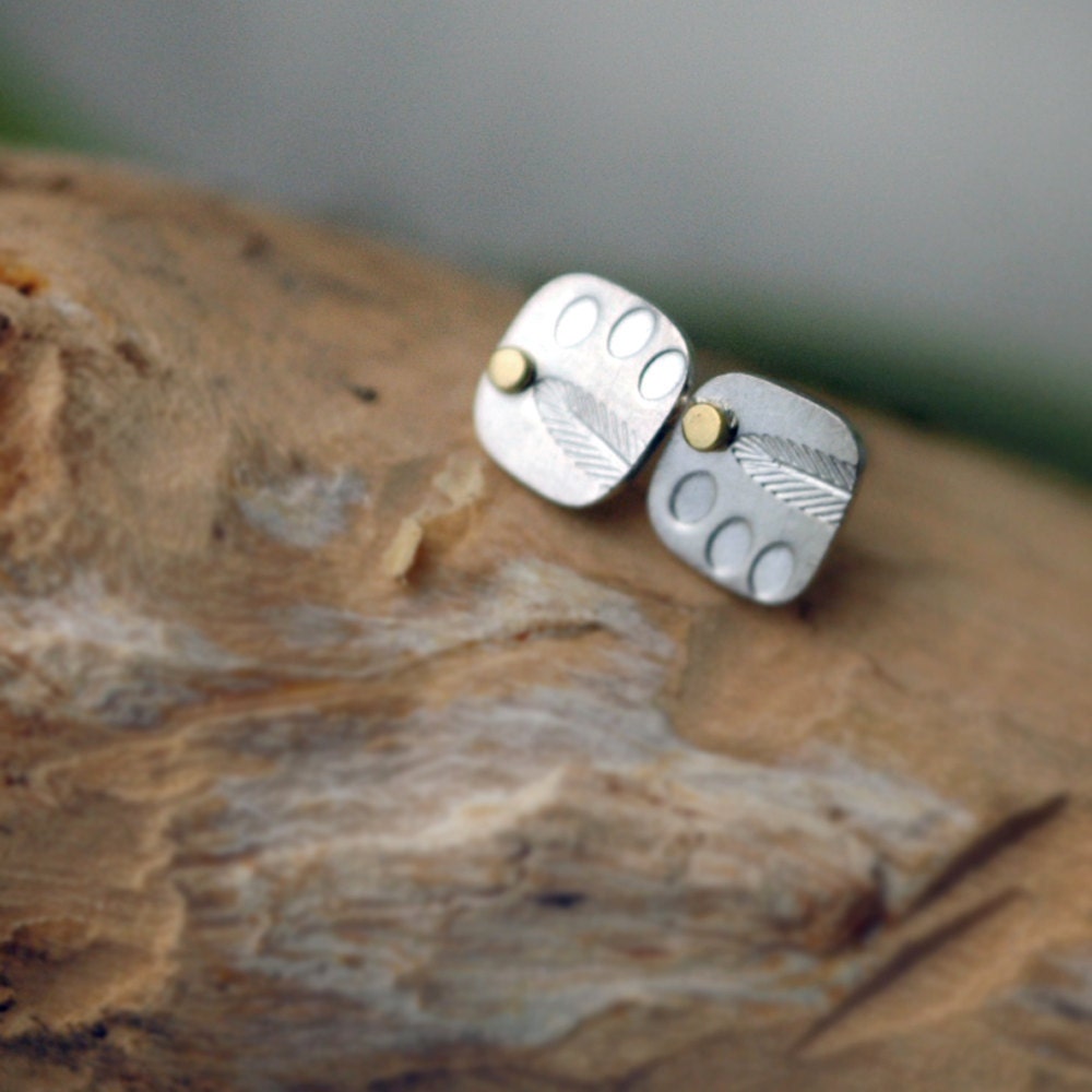 Mystical orient leaf studs/earrings with drops of gold