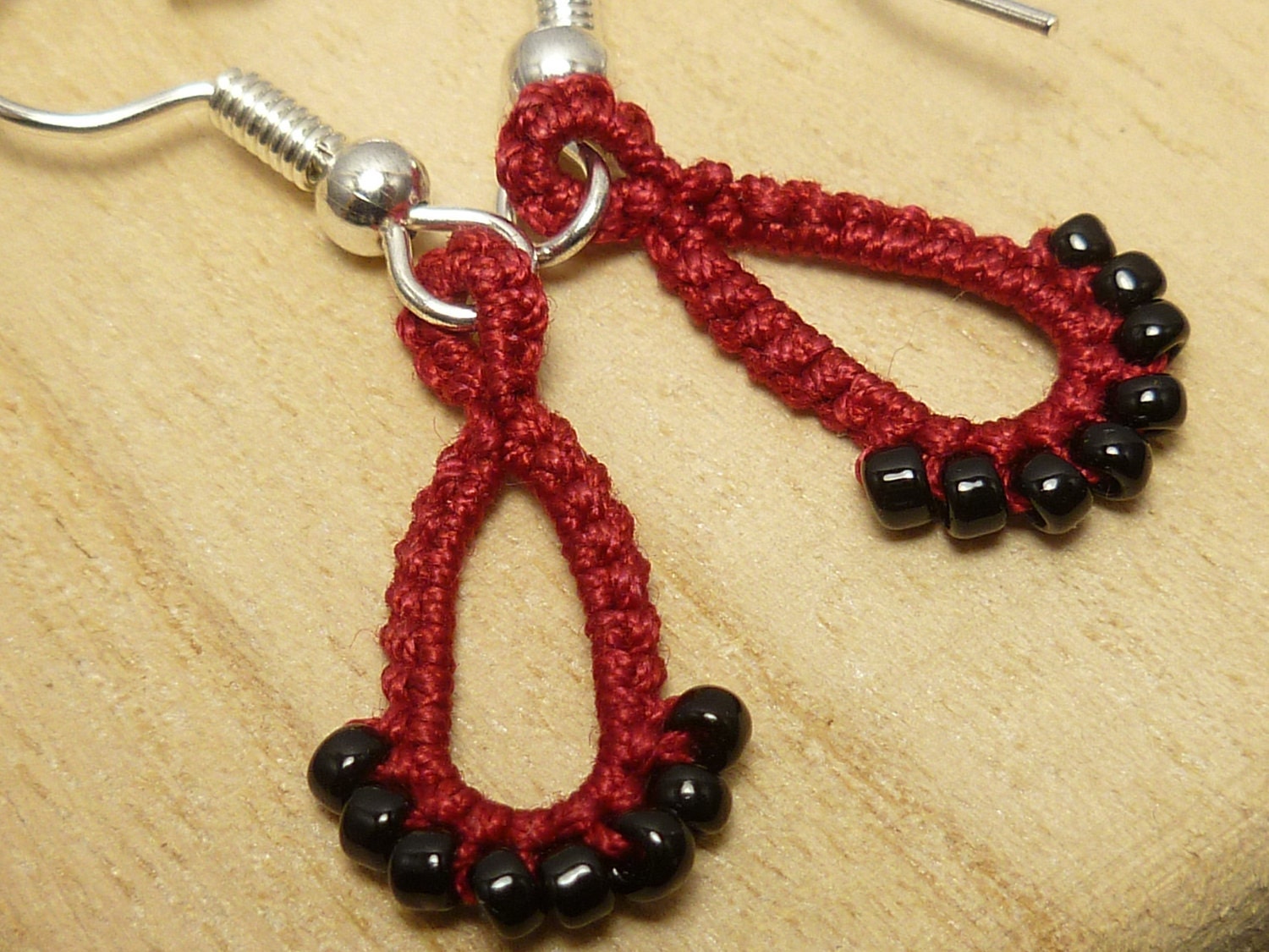 Tatted lace earrings in Victorian Red with black glass - Drips