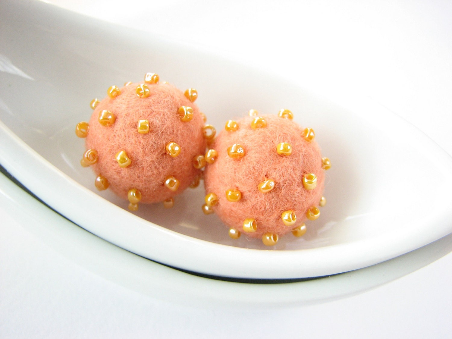 Set of 2 rust felted round wool beads decorated with seed beads
