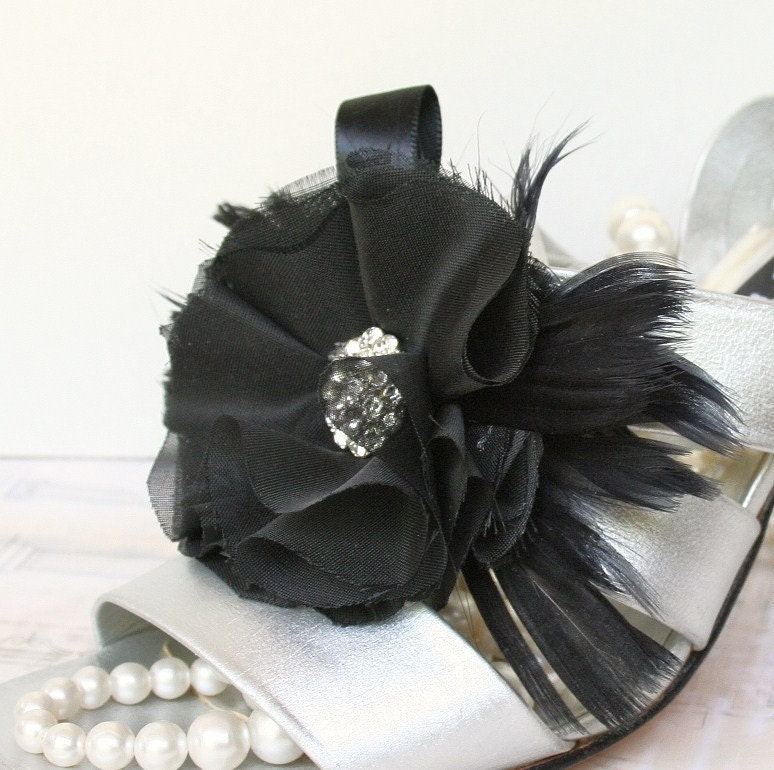 Black Bridal Shoe Clips by FancieStrands from etsy.com