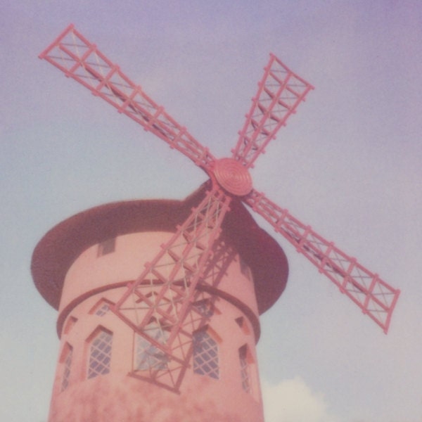 Moulin Rouge - Polaroid scan, 10x10cm, glossy