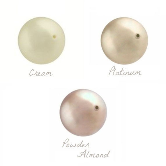 Pearl Necklace : Powder Almond