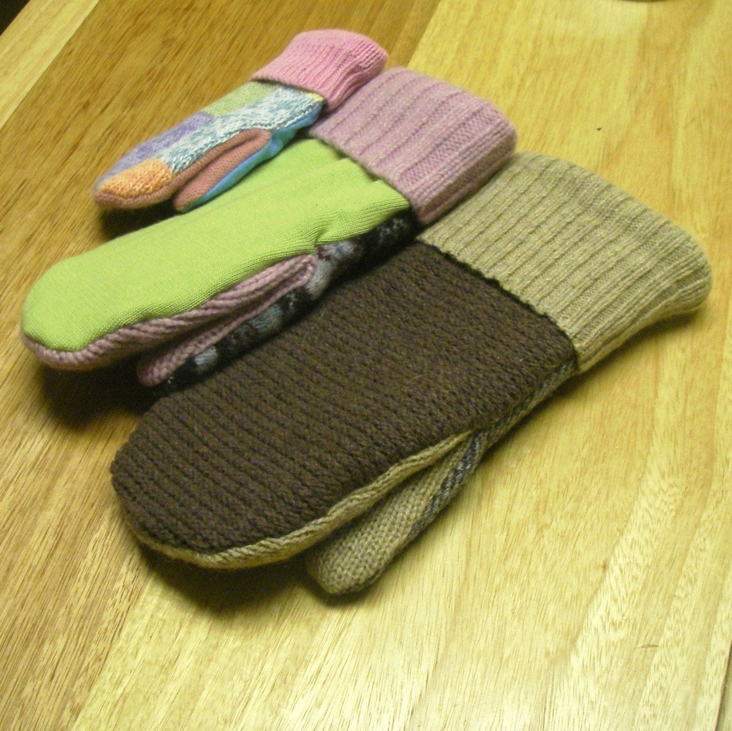 Mittens and Hats = knitting pattern, knit, 2 needle mittens, free