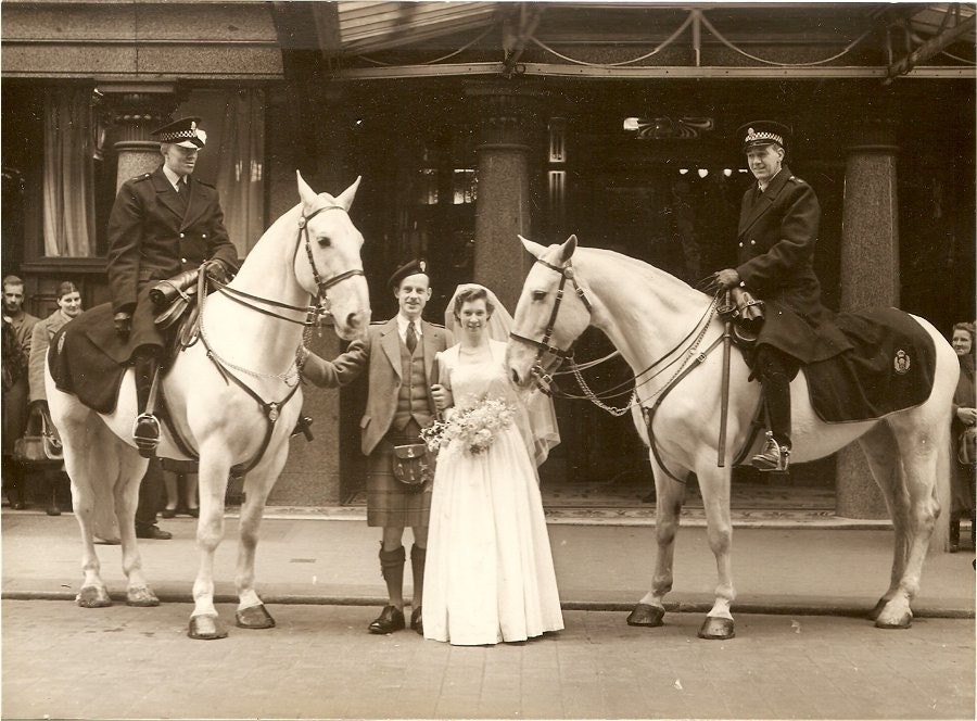 Excellent VINTAGE 1930's WEDDING PHOTO A Scottish Wedding with Men on 