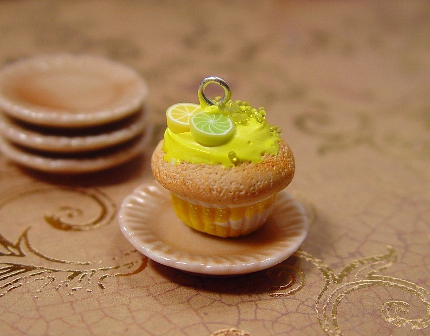 Cupcake Pendant Polymer Clay Cupcake102