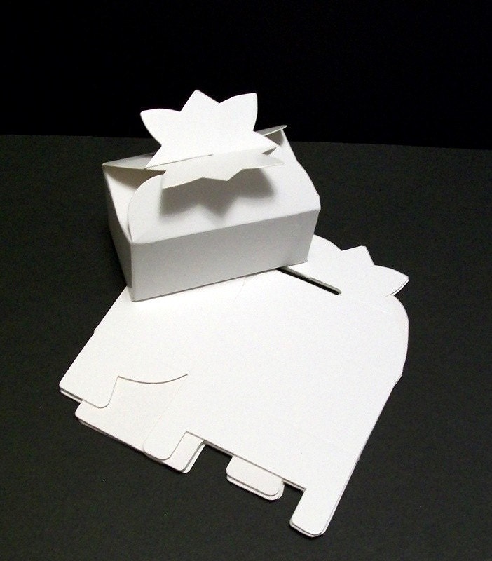 White Gift Boxes wedding favors party favors showers 