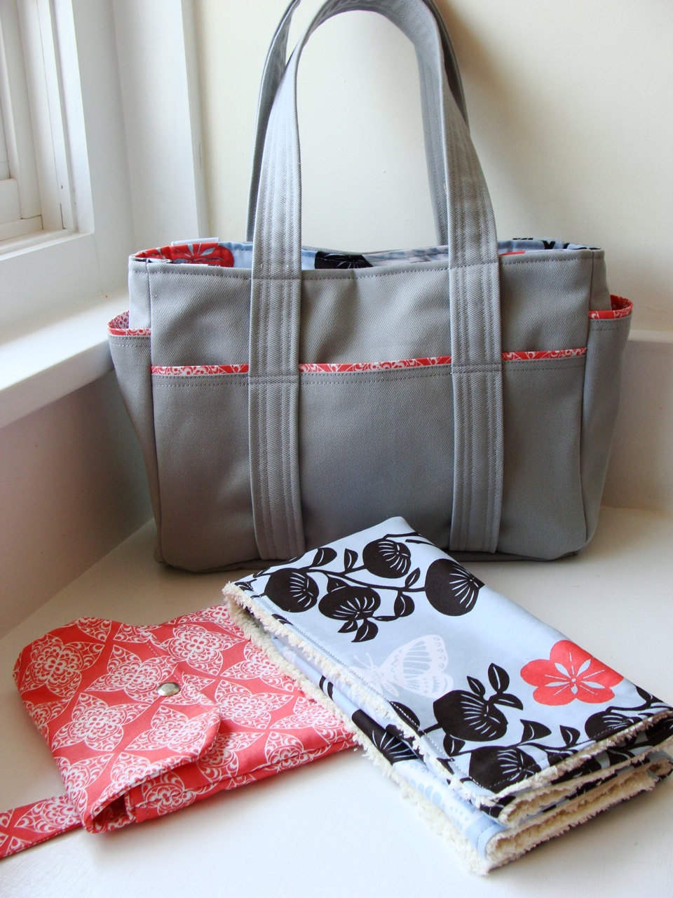 Handbags online: Diaper bag sale in Oshawa