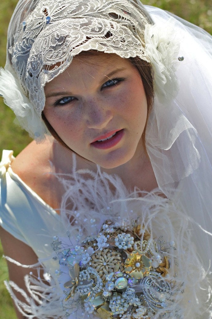 Antique Lace Vintage Wedding Veil 1920s Style Headpeice tiara flapper bridal