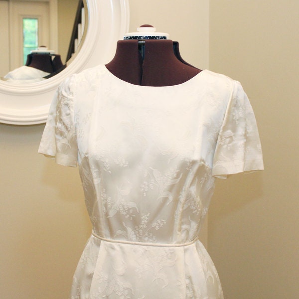 Simple and elegant lily of the valley wedding dress From jessiretro