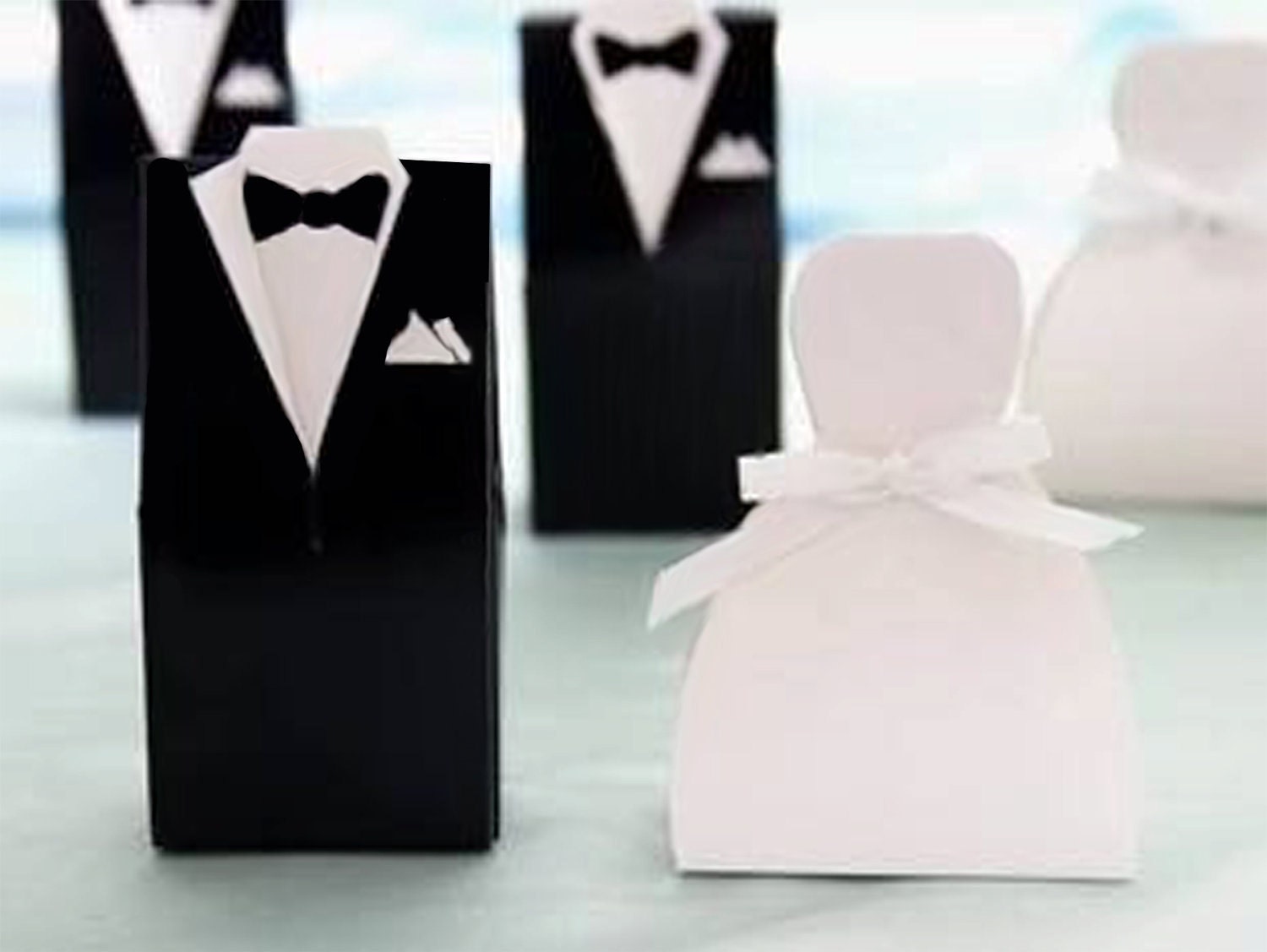black and white wedding cake pops