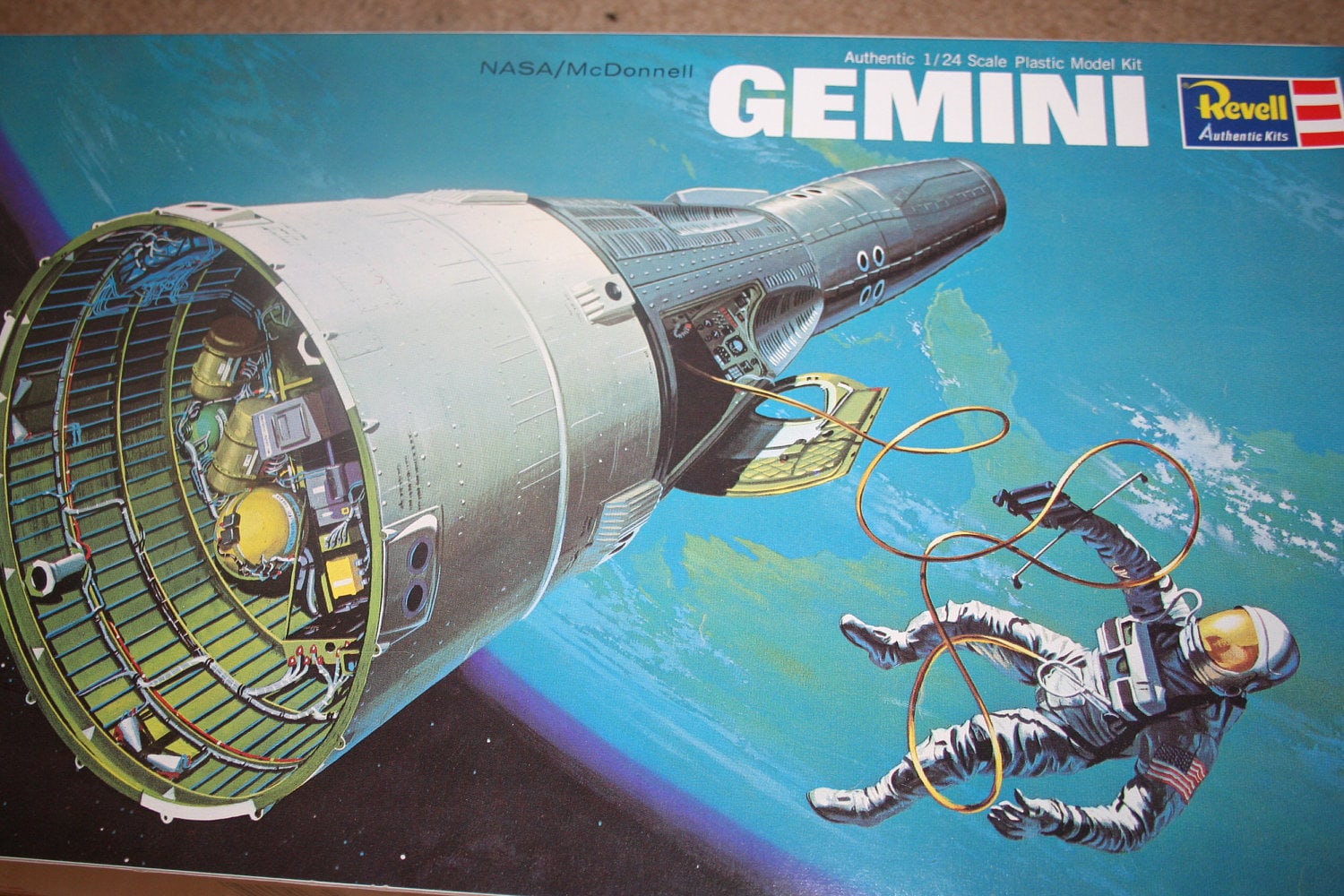 Revell Gemini Kit Box