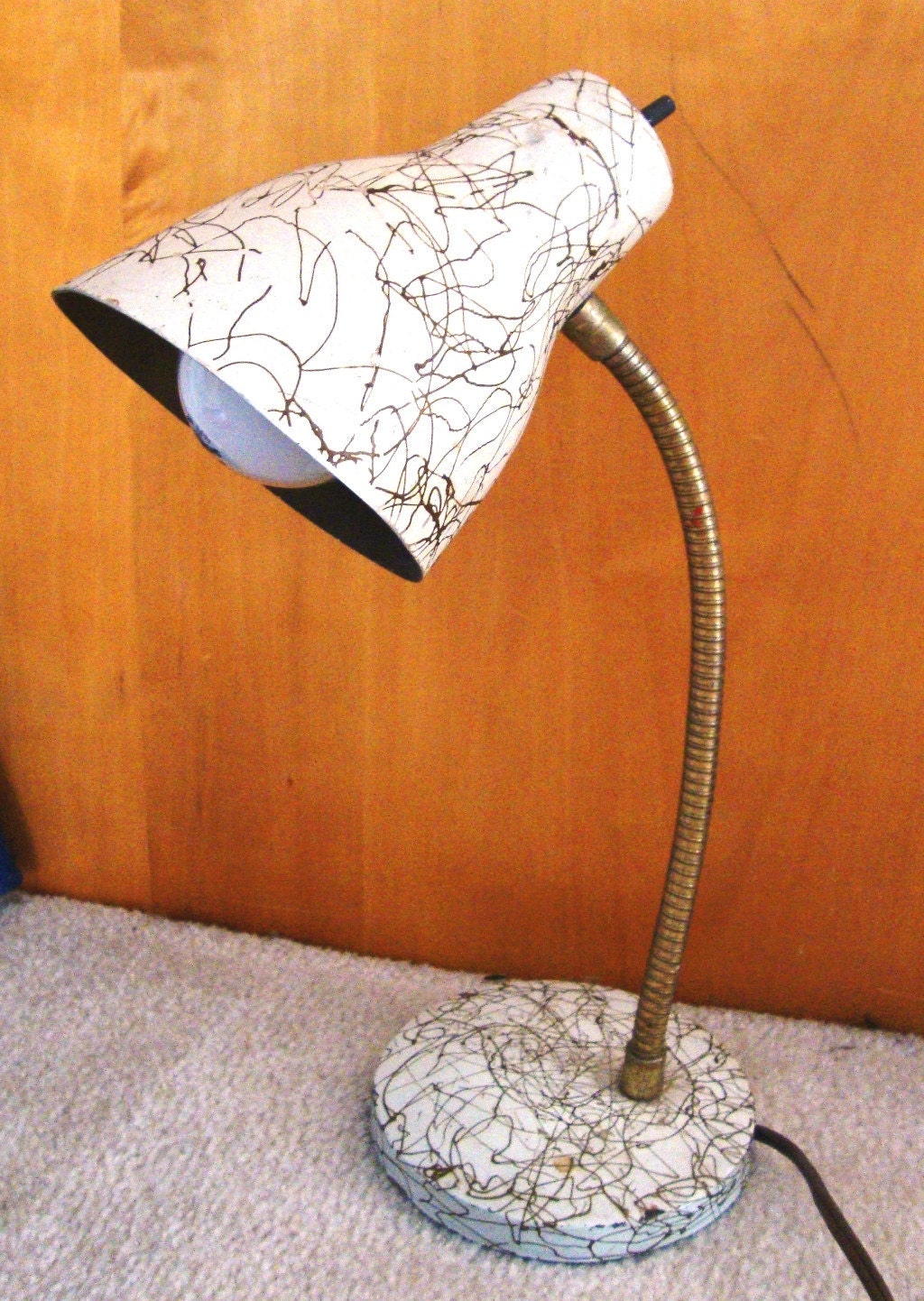 Atomic Fifities Lamp Atomic Fifties Metal Desk Lamp by GabiLu91