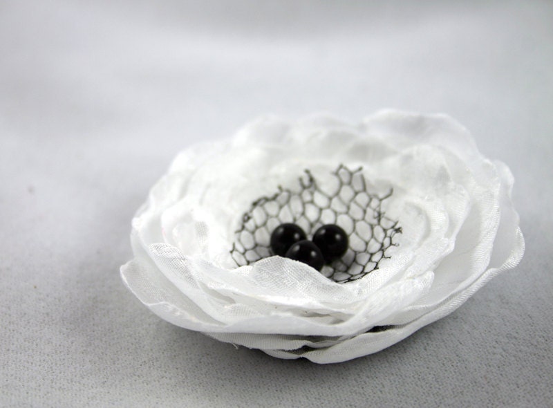 Black and White Poppy flower hair accessory clip brooch for women 