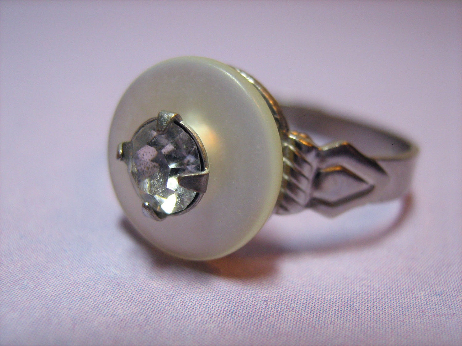 Ring: Iridescent White Vintage Button with Rhinestone on an Adjustable Silvertone Metal Ring - Hypo-Allergenic, Nickel Free for Women Ring: Iridescent White Vintage Button with Rhinestone on an Adjustable Silvertone Metal Ring - Hypo-Allergenic, Nickel Free for Women