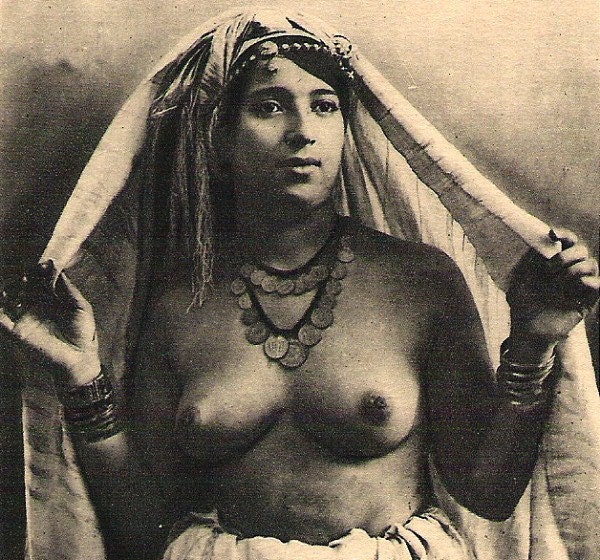 RISQUE TOPLESS WOMAN Ethnic Arab nude w jewelry Antique Early 1900s Rppc