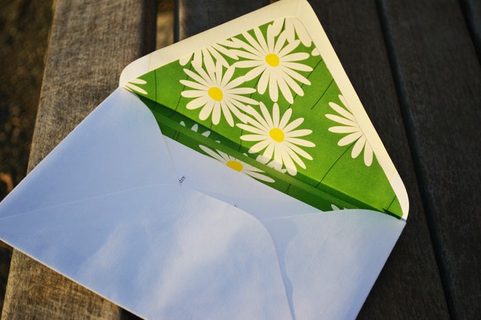 Spring Daisies Layered Wedding Invitation with Lined Envelopes Set of 25
