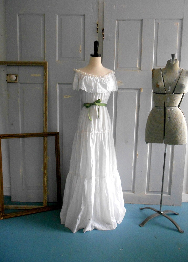 Hippie Wedding Dress 1970s Wedding Dress White Eyelet Maxi Dress SM