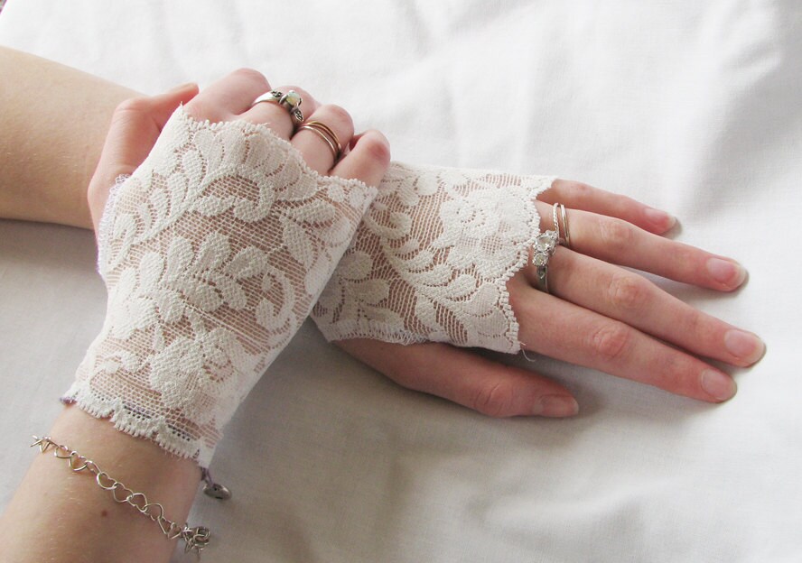 lace Fingerless Gloves bride Girls Gloves Ivory Lace Flower Girl 