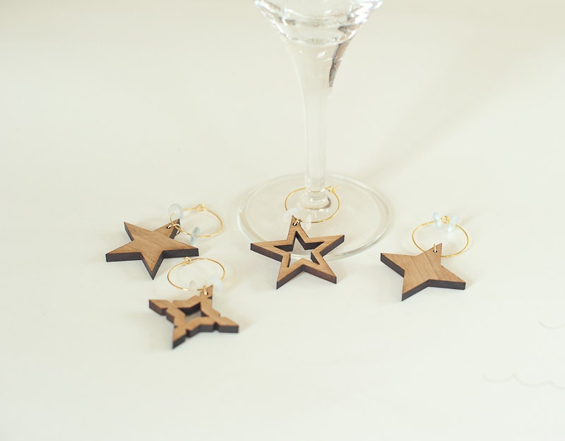 Wood wine glass charms Wedding stars One set of 4