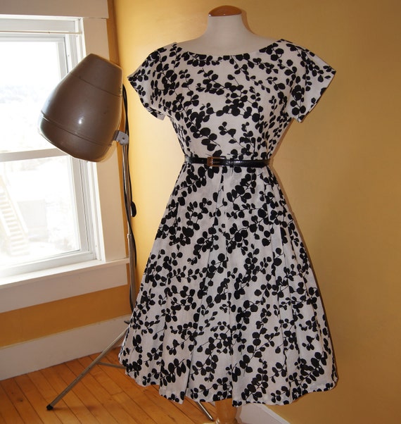 Black and White Linen Full Skirted Dress