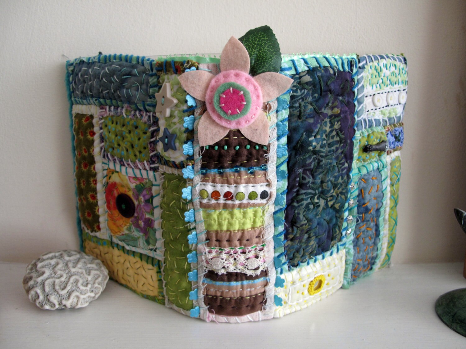 Fabric Photo Album by Phizzychick on Etsy