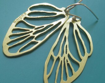 Small Golden Cicada Line Earrings