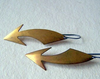 Modern Arrow Earrings - Arrow Earrings - curved brass arrows - arrow earrings - gold arrow earrings - Arrow Jewelry - boho chic