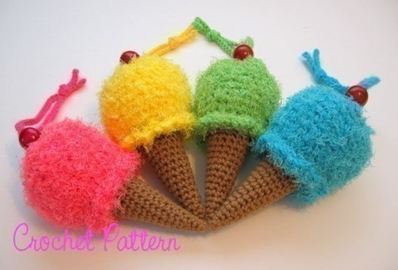 Ice Cream Cone Wristlet/Purse Crochet Pattern Instructions