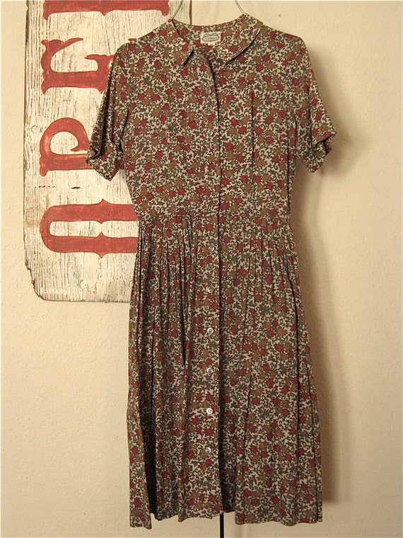 vintage villager floral shirtwaist dress by myfavoriteplum on Etsy