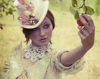 Tatted Lace Collar Necklace - Portrait of an Elegant Bride