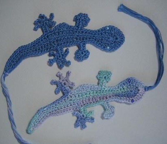 Gecko and Blue Tongue Lizard crochet bookmarks in blues