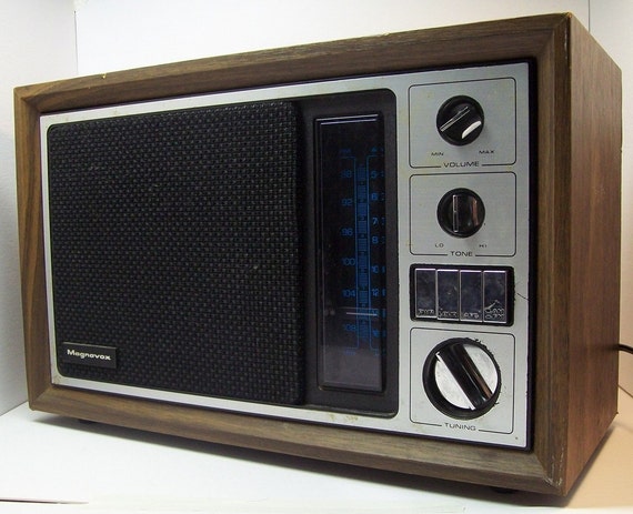 Magnavox R434 AM/FM Radio great sound