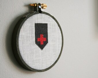 Aid Wall Wear - decor wall art plus sign cross banner aid grey white pink wood hoop embroidery cross-stitch small