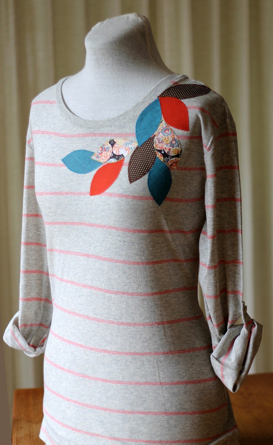 Pink Stripe Boat Neck Tshirt Applique Leaves Medium