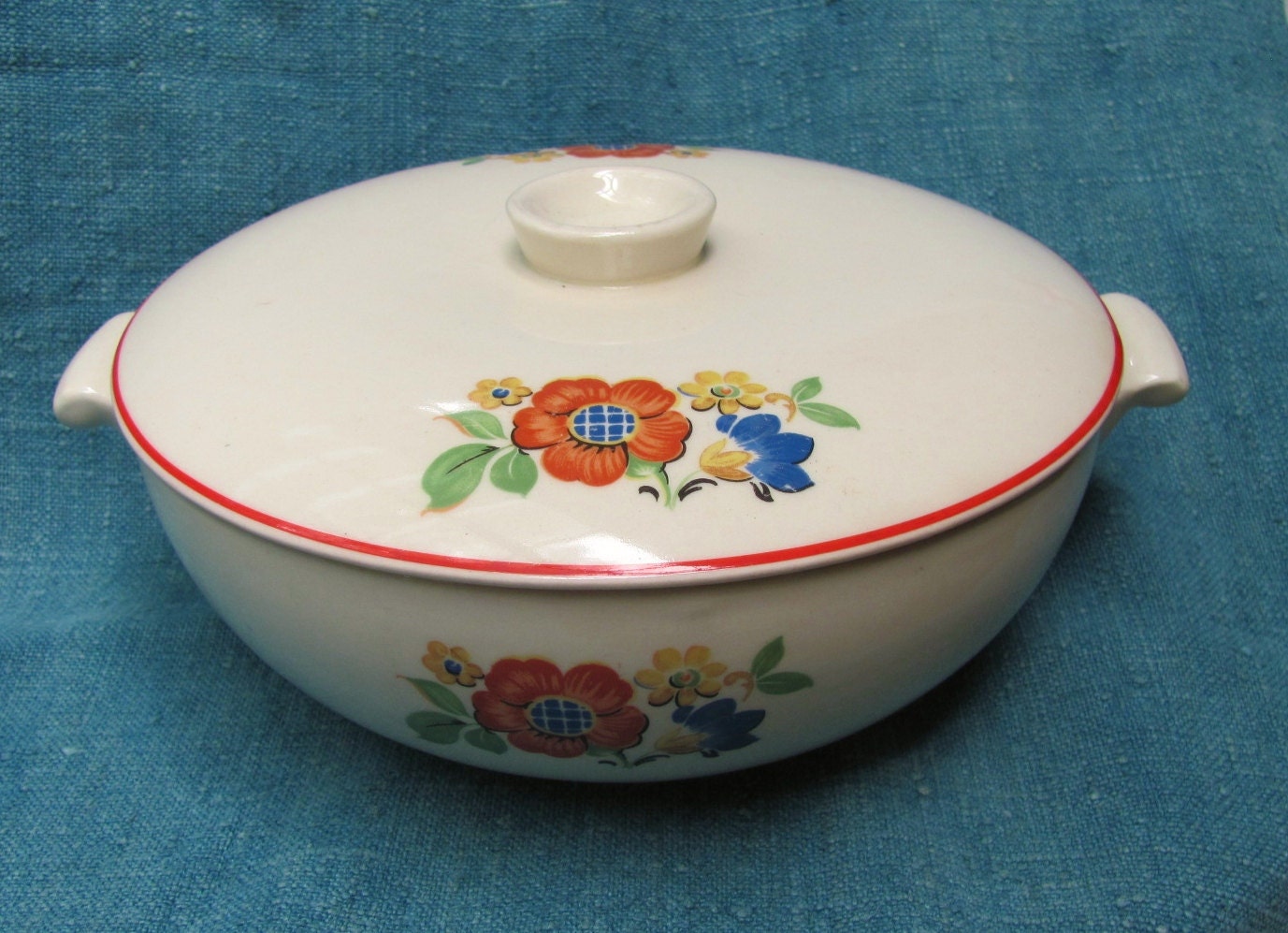 Universal Potteries Kitchen Bouquet Casserole Dish