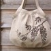 Eco-friendly Hemp Gathered Bag with Wisteria Blossoms (Natural)