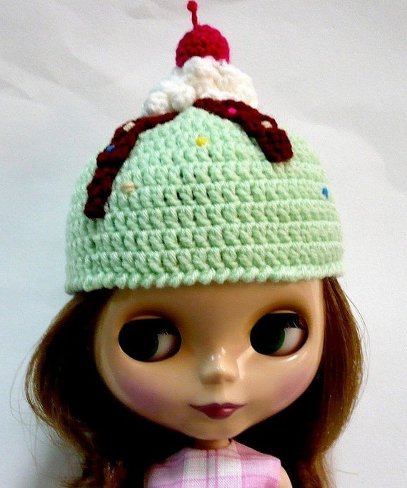 Crochet for Blythe PDF Pattern for a Minty Choc Sundae Hat