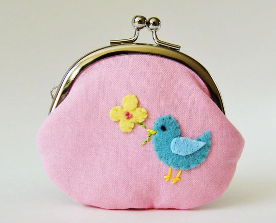 Coin purse bird with flower on pink