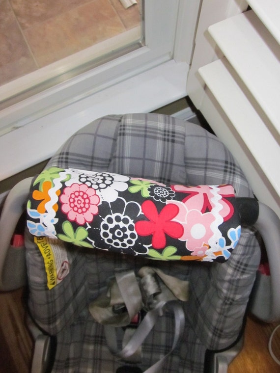 HANDLE CUSHION Floral on Black Infant Carrier Handle Cover