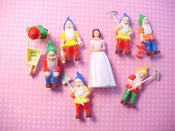 Plastic Snow White And The Seven Dwarfs Cake Topper DIY Supply