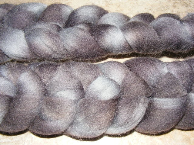 4 ounce...Merino Wool Roving...Charcoal Gray...Dye Lot 118